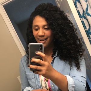 Meet your Posher, Camille